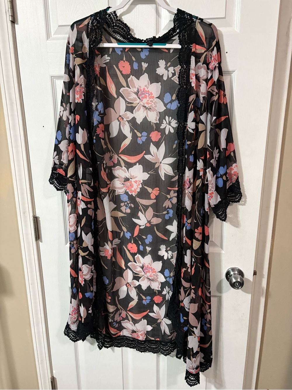 torrid Black Floral Lace-Trim Kimono with Pink and Blue Accents size 1/2